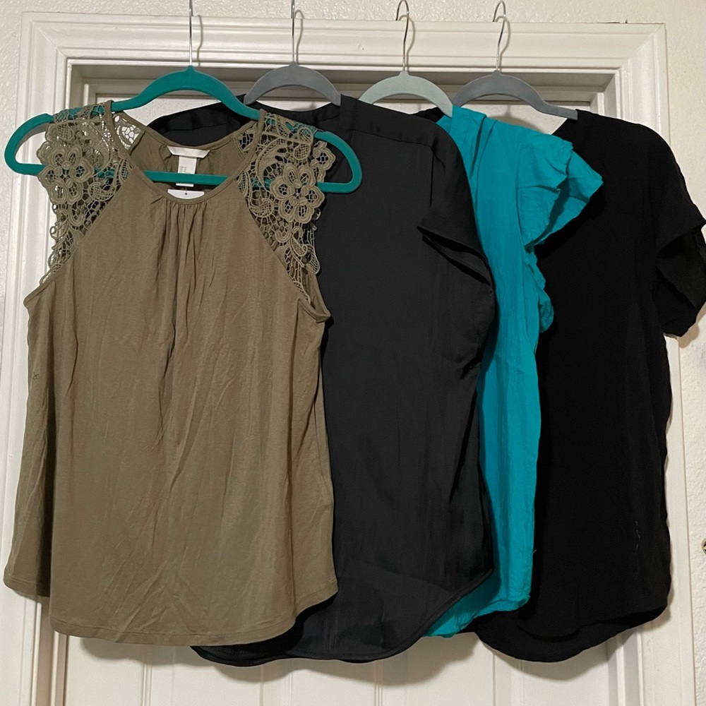 4 Mixed Women’s Tops- Size Medium